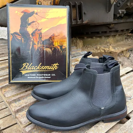 Blacksmith Dealer Boots Black 011